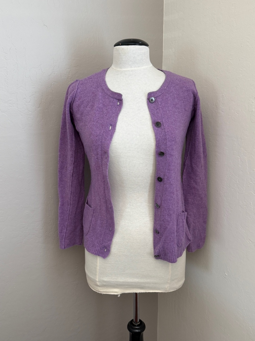 J Jill Button-Front Sweater Cardigan Wool Cashmere size XS Lavender Purple